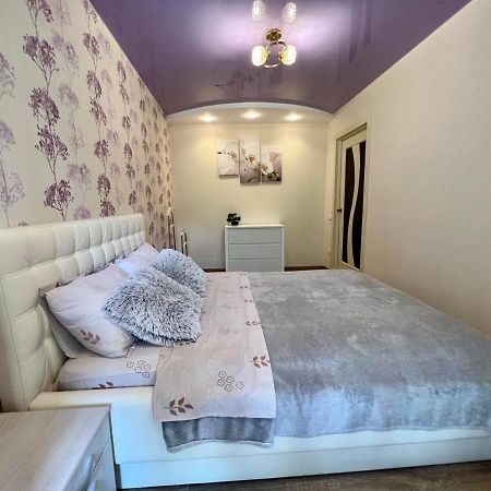 2-Комн Люкс В Центре Вишенки Winnica Zewnętrze zdjęcie
